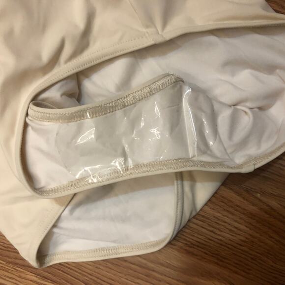 Maison Lejaby Paris One-Piece XS Clous Cream Beige Plunging V Neck NWT's $250 - Picture 7 of 12